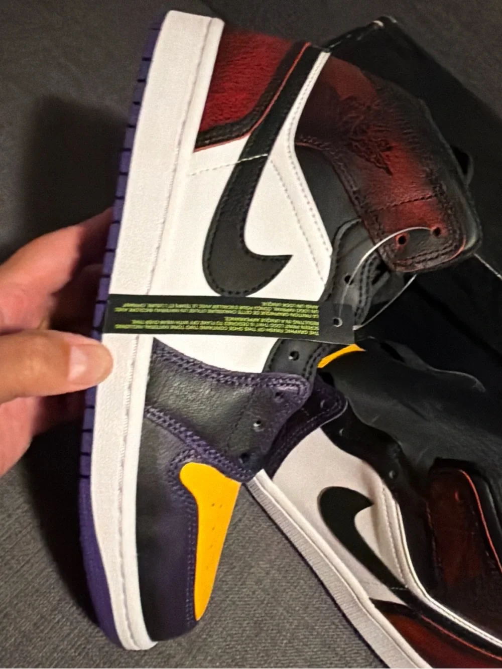 Size 10 - Air Jordan 1 SE Mid LA to Chicago